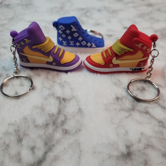 KEYS CHAINS - Picture 8 of 16